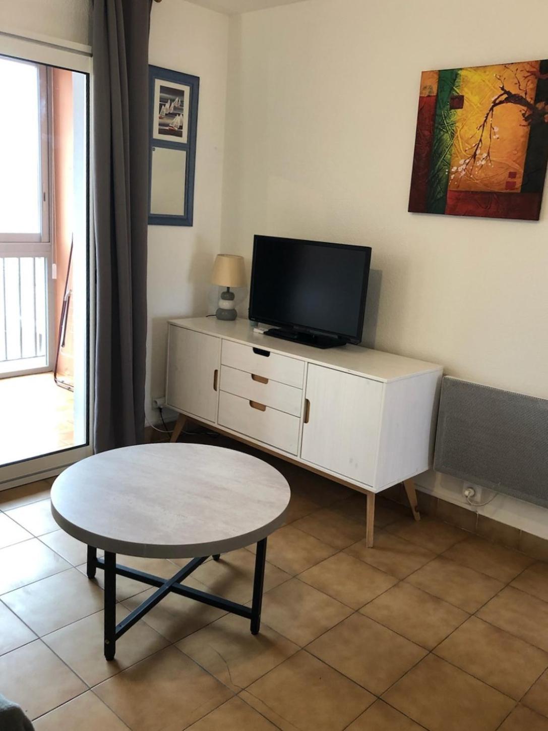 Apartment T1 Bis A 50 M De La